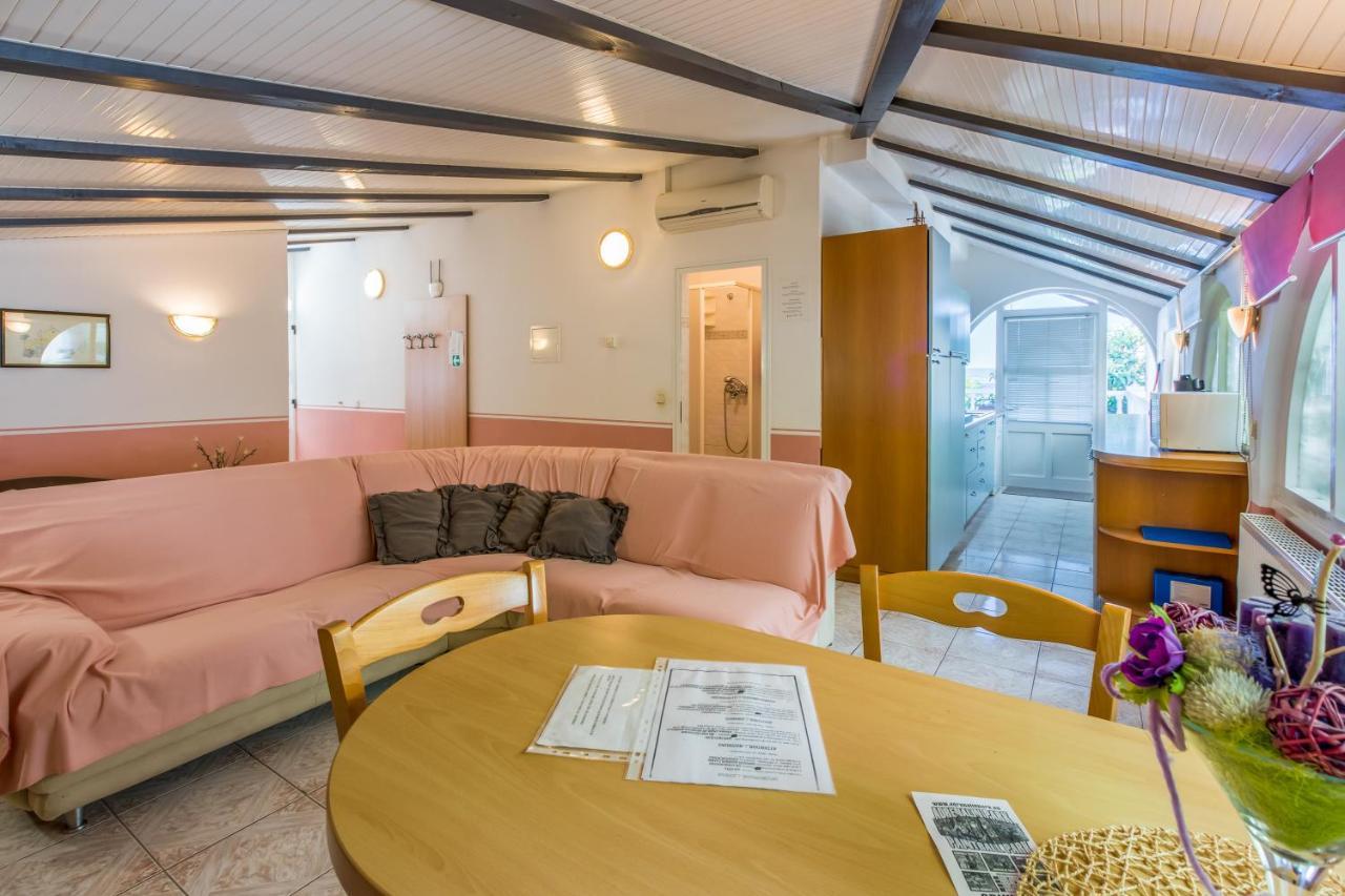 Apartmani Visnja Цриквеница Экстерьер фото